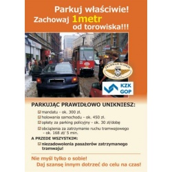 „Parkuj właściwie. Zachowaj metr od torowiska”.