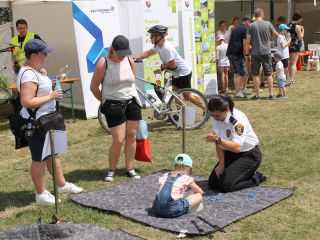 Uczestnicy pikniku rodzinnego Ekoodpowiedzialnie 2019