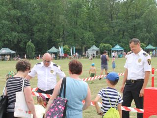 Uczestnicy pikniku rodzinnego Ekoodpowiedzialnie 2019