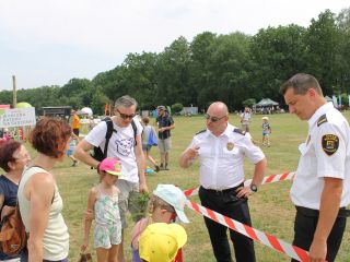 Uczestnicy pikniku rodzinnego Ekoodpowiedzialnie 2019