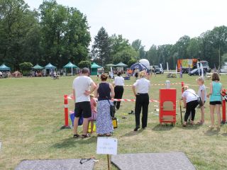 Uczestnicy pikniku rodzinnego Ekoodpowiedzialnie 2019