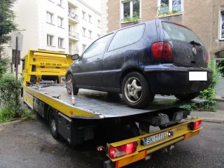 Auto retro, które trafiło na parking strzeżony