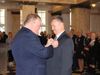 Zasłużeni uhonorowani medalami